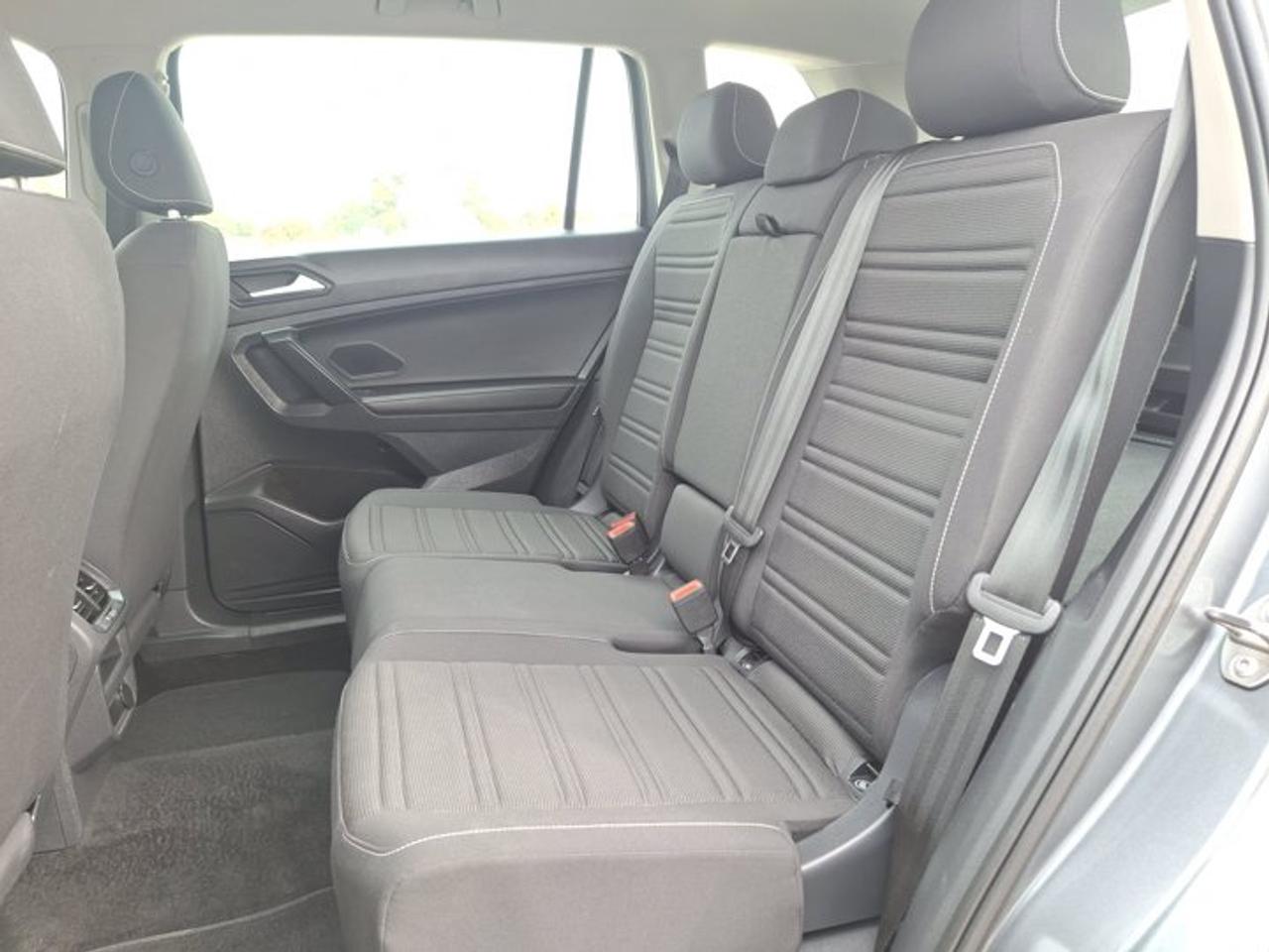 2024 Volkswagen Tiguan Trendline AWD | Heated Seats | Cruise Control | Apple Carplay + Android Auto | Reverse Cam & More ! Photo