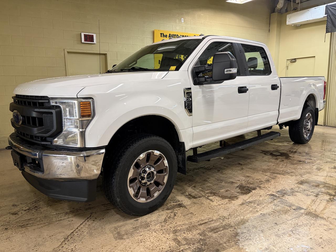 2020 Ford SUPER DUTY F-350 SRW XL Photo
