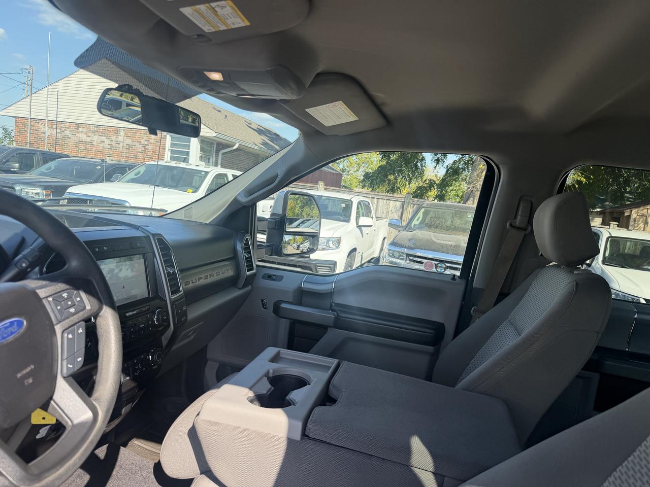 2017 Ford SUPER DUTY F-350 SRW XLT | Power Stroke Diesel Photo