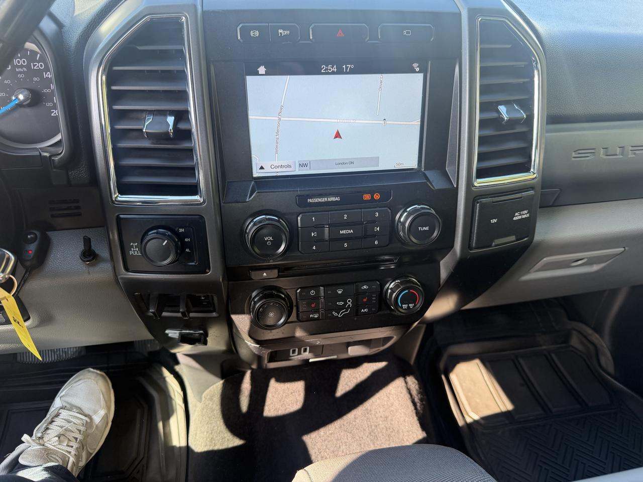 2017 Ford SUPER DUTY F-350 SRW XLT | Power Stroke Diesel Photo