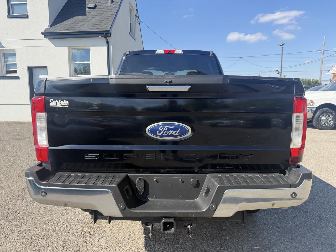 2017 Ford SUPER DUTY F-350 SRW XLT | Power Stroke Diesel Photo