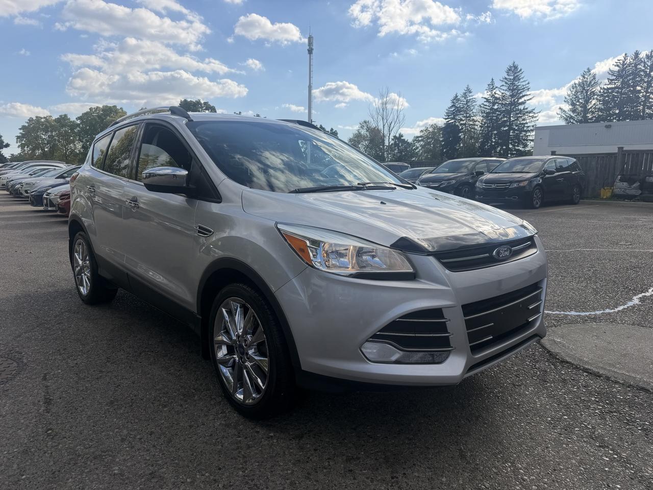 2015 Ford Escape SE | 4WD | Leather | Backup Cam - Photo #1
