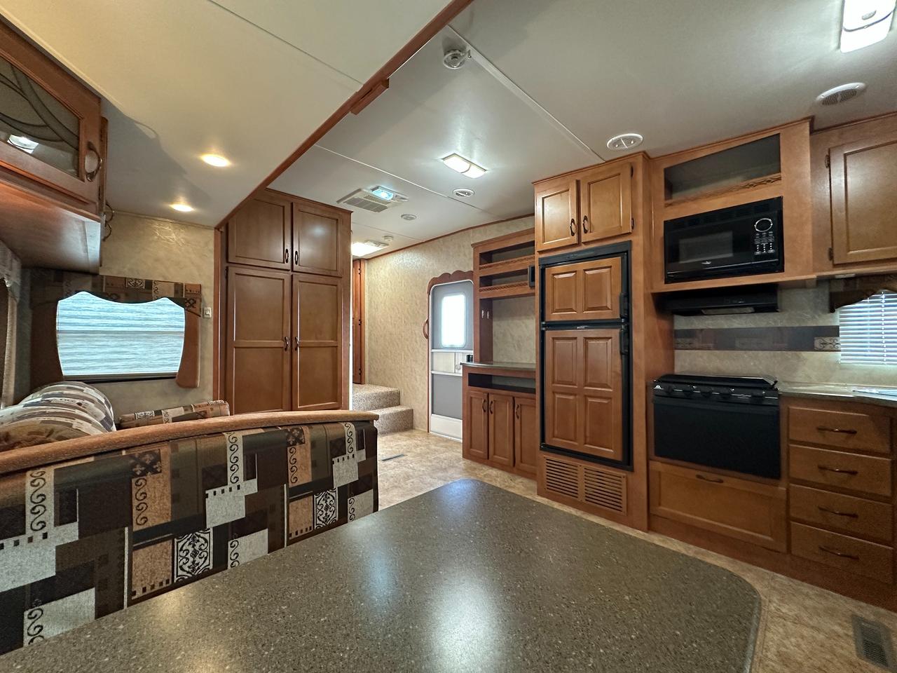 2012 Gulf Stream Canyon Trail 26FRKW 