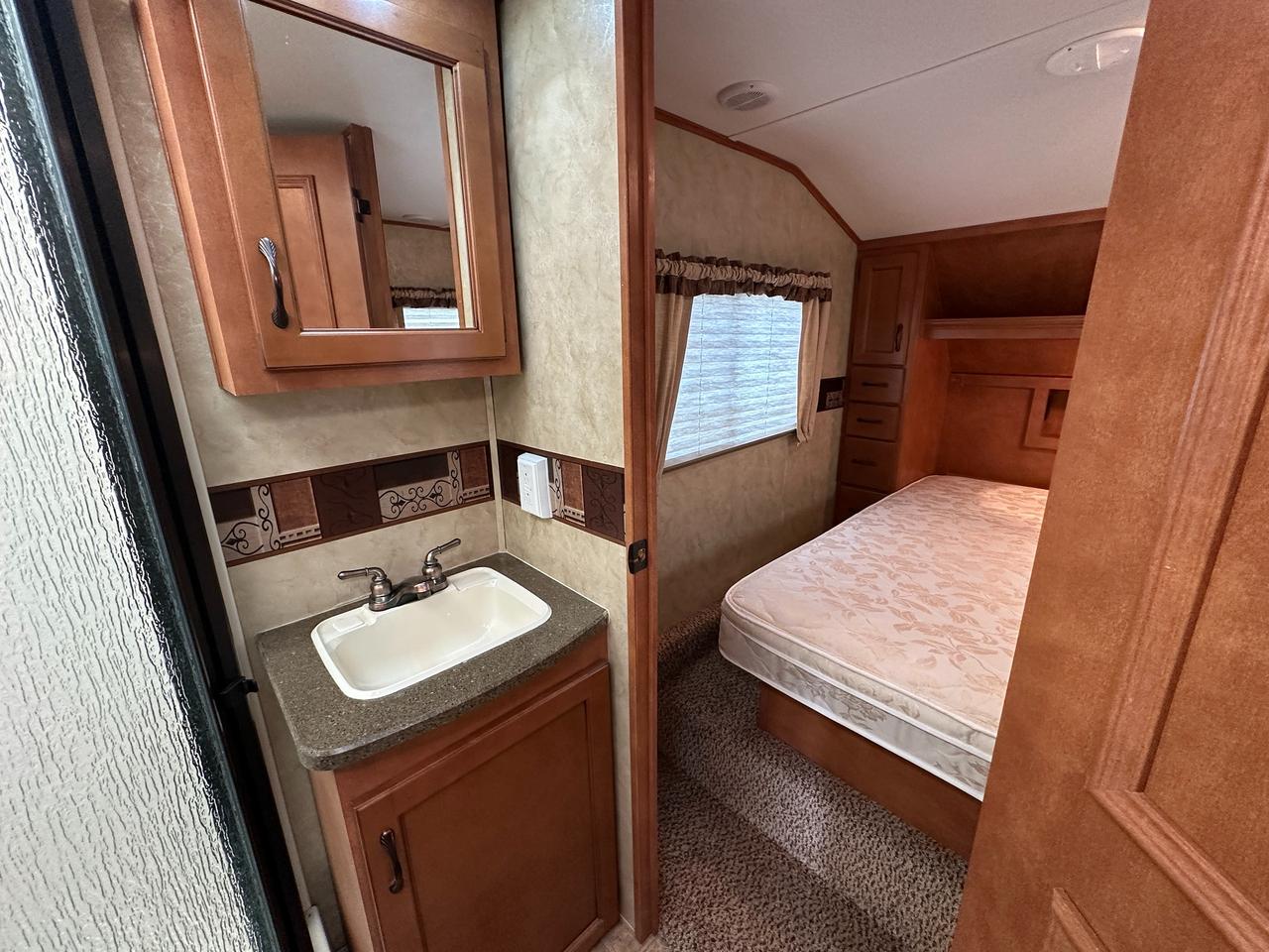 2012 Gulf Stream Canyon Trail 26FRKW 