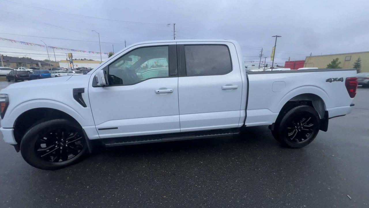 2025 Ford F-150 Lariat 4X4, HYBRID, MOONROOF, HEATED/COOLED LEATHER SEATS, NAV, CRUISE CONTROL, BACK UP CAM!!! Photo4