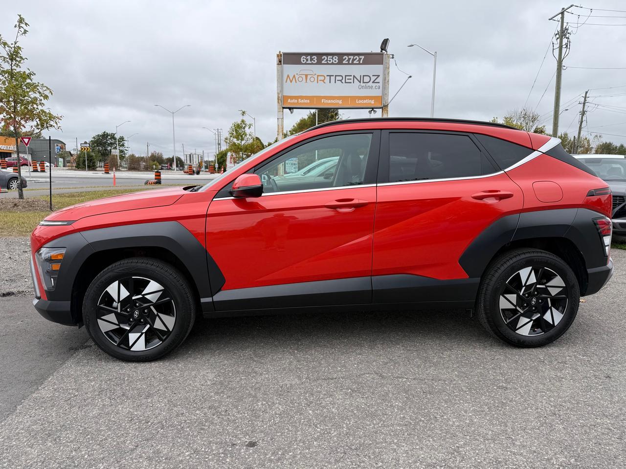 2025 Hyundai KONA 2.0L Preferred w/Trend Package Sunroof! Leather! AutoStart! Photo1