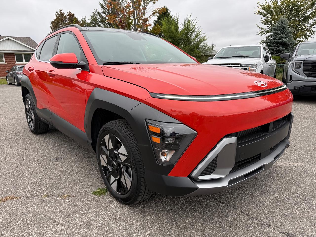 2025 Hyundai KONA 2.0L Preferred w/Trend Package Sunroof! Leather! AutoStart! Photo