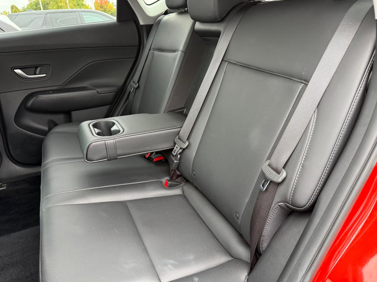 2025 Hyundai KONA 2.0L Preferred w/Trend Package Sunroof! Leather! AutoStart! Photo