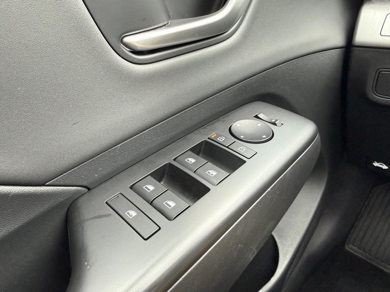 2025 Hyundai KONA 2.0L Preferred w/Trend Package Sunroof! Leather! AutoStart! Photo