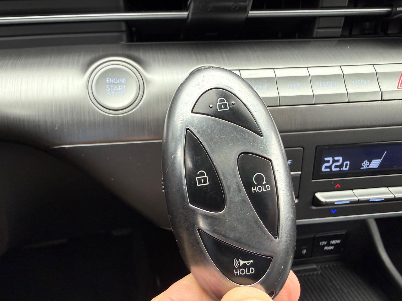 2025 Hyundai KONA 2.0L Preferred w/Trend Package Sunroof! Leather! AutoStart! Photo