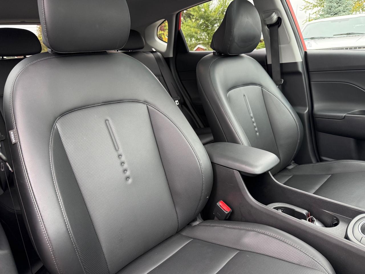 2025 Hyundai KONA 2.0L Preferred w/Trend Package Sunroof! Leather! AutoStart! Photo