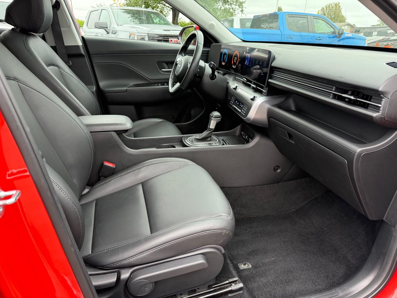 2025 Hyundai KONA 2.0L Preferred w/Trend Package Sunroof! Leather! AutoStart! Photo