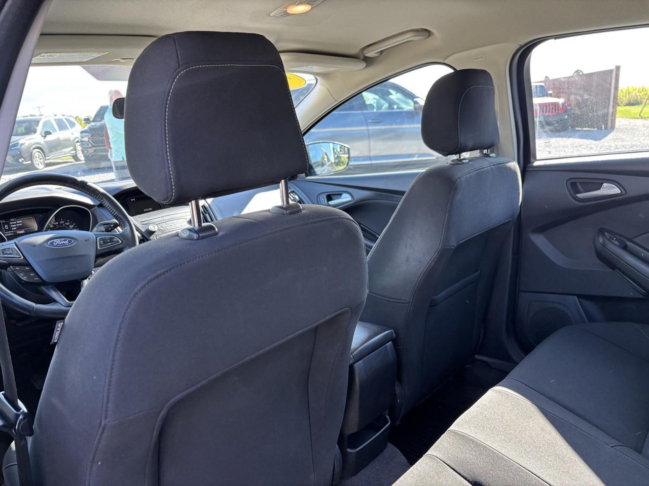 2018 Ford Focus SE Sedan ~CLEAN CARFAX~31 FORD DEALER SERVICE RECORDS~ Photo