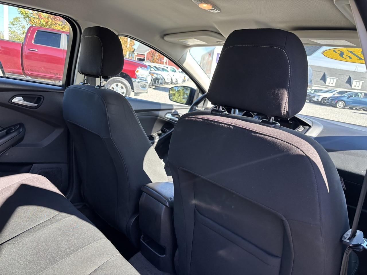 2018 Ford Focus SE Sedan ~CLEAN CARFAX~31 FORD DEALER SERVICE RECORDS~ Photo