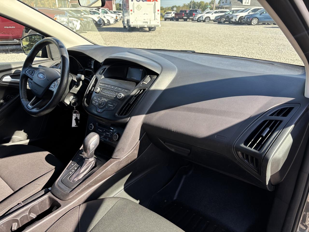 2018 Ford Focus SE Sedan ~CLEAN CARFAX~31 FORD DEALER SERVICE RECORDS~ Photo