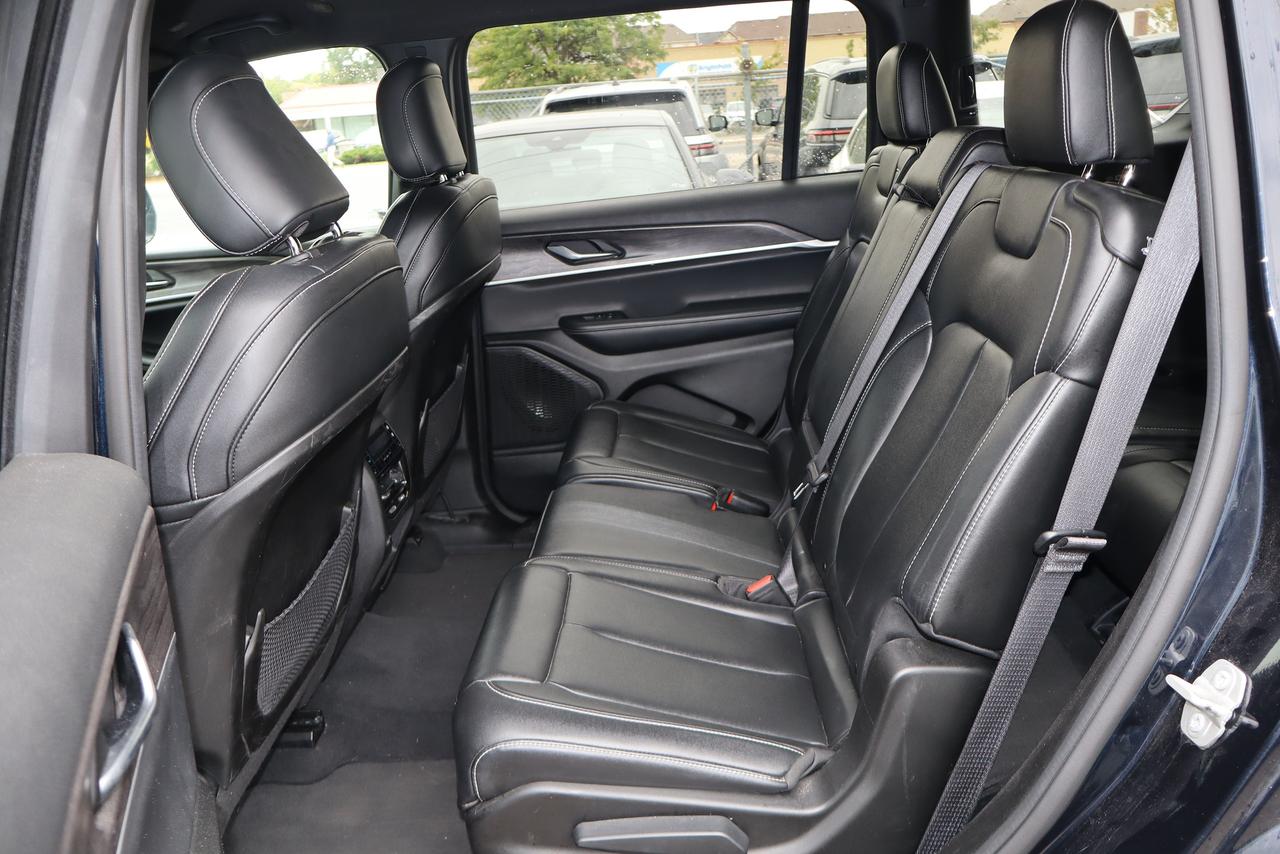 2024 Jeep Cherokee Limited 4X4 Photo