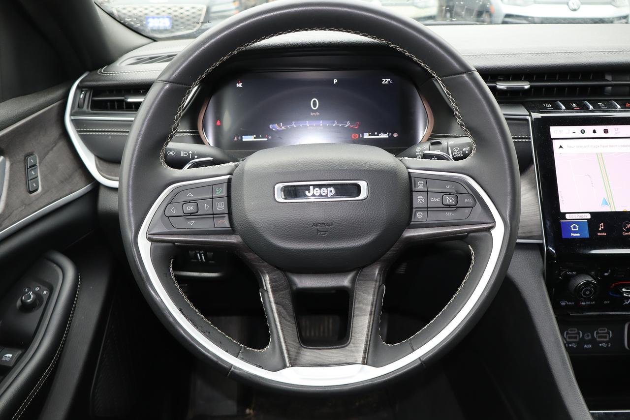 2024 Jeep Cherokee Limited 4X4 Photo