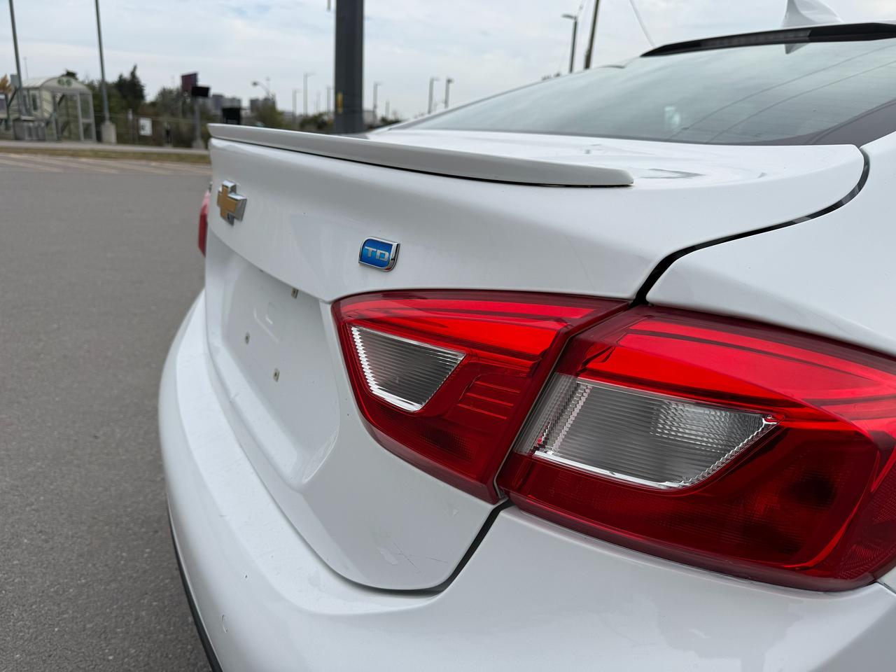 2017 Chevrolet Cruze RS Photo