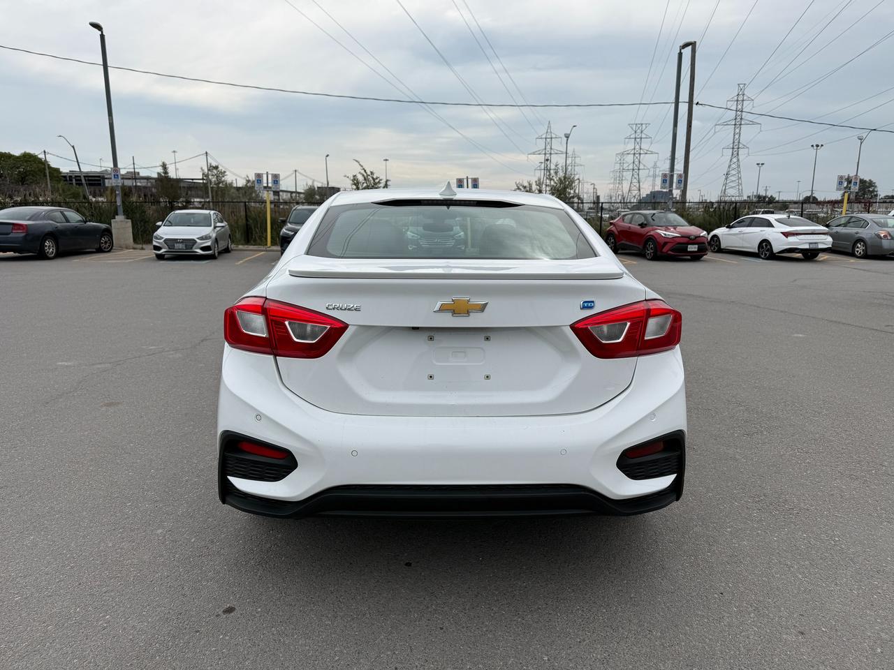 2017 Chevrolet Cruze RS Photo