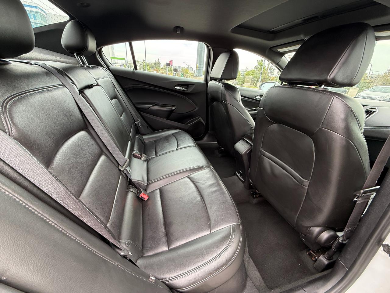 2017 Chevrolet Cruze RS Photo