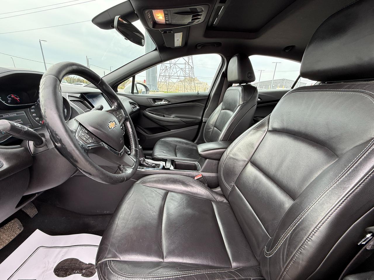 2017 Chevrolet Cruze RS Photo