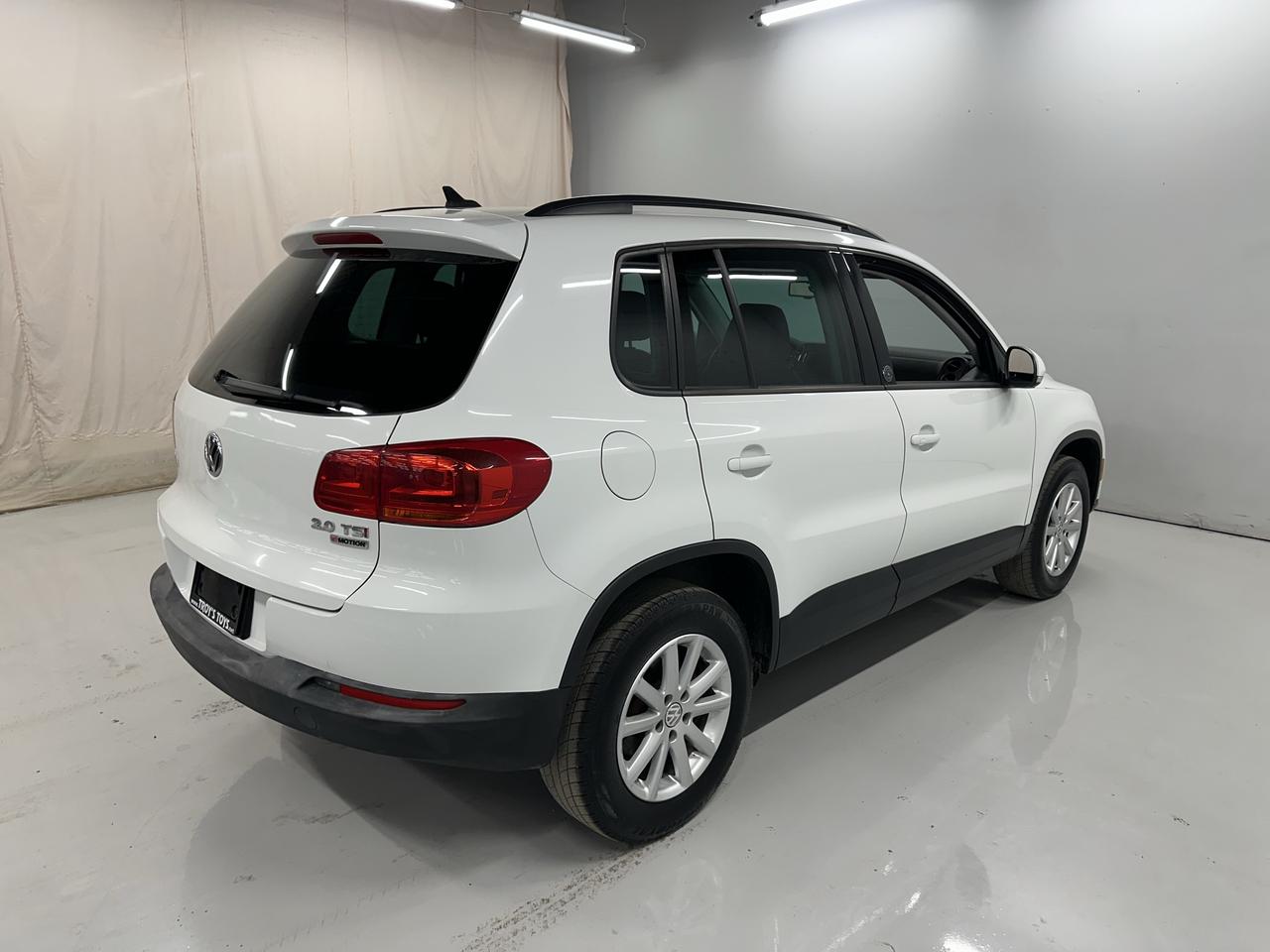 2017 Volkswagen Tiguan 4MOTION 4dr Wolfsburg Edition Photo