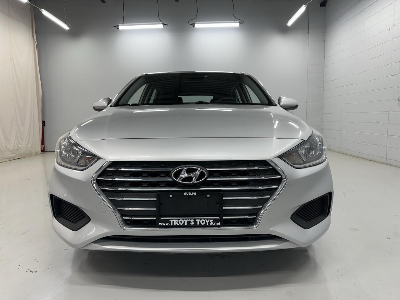 2019 Hyundai Accent 5 Door Preferred Auto Photo5