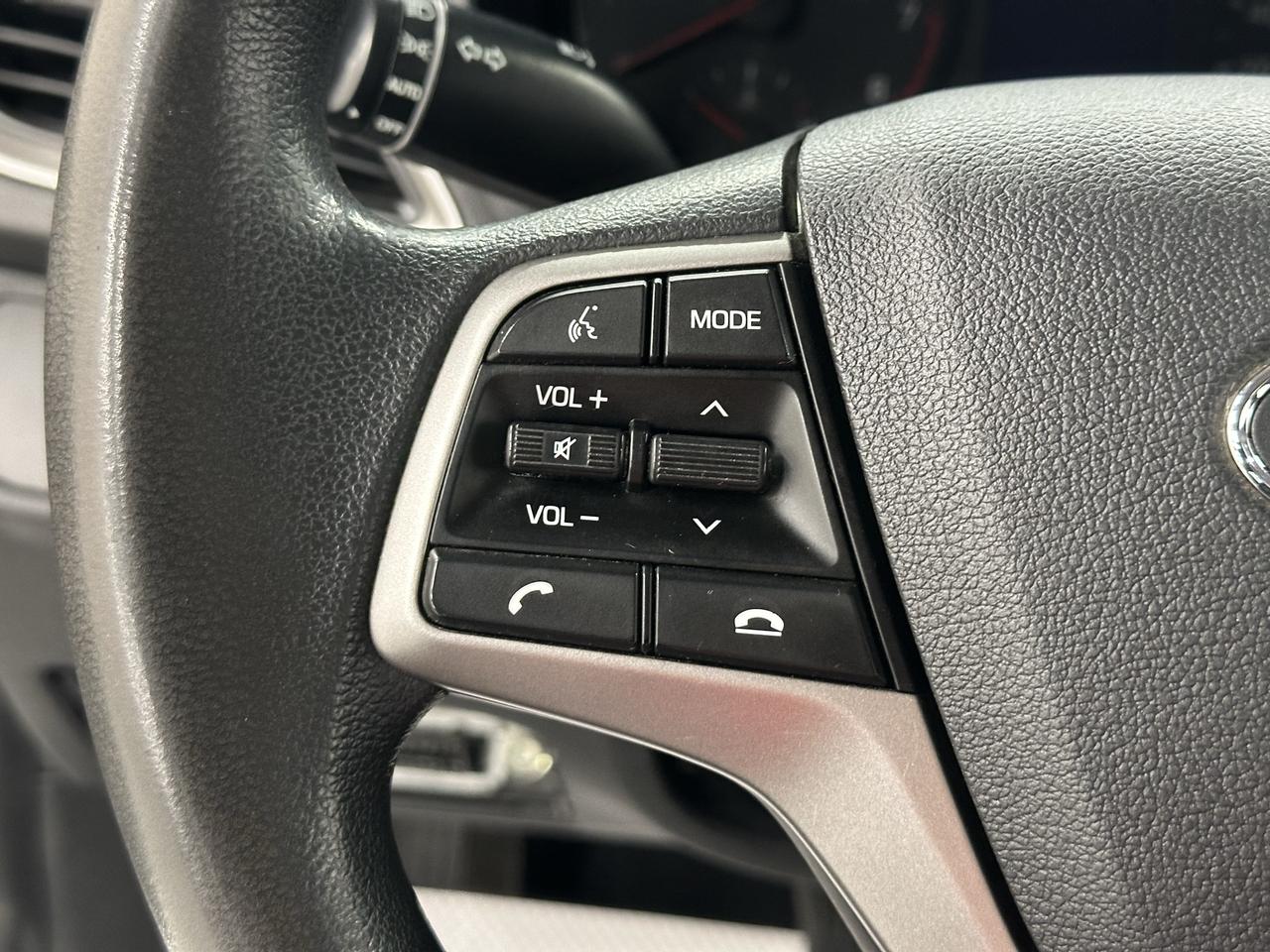 2019 Hyundai Accent 5 Door Preferred Auto Photo