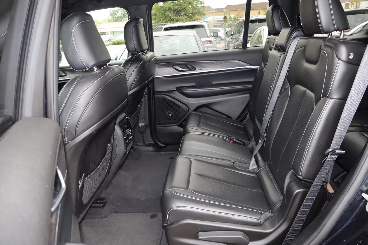 2024 Jeep Cherokee Limited 4X4 Photo