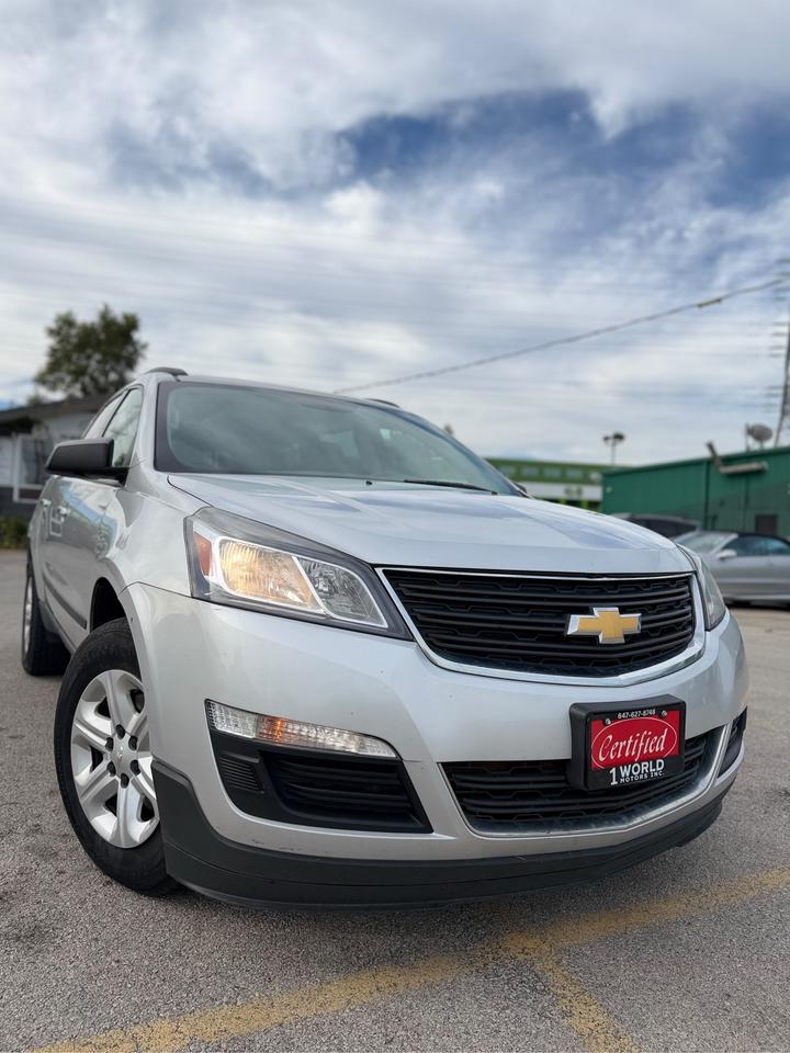 2017 Chevrolet Traverse LS Photo