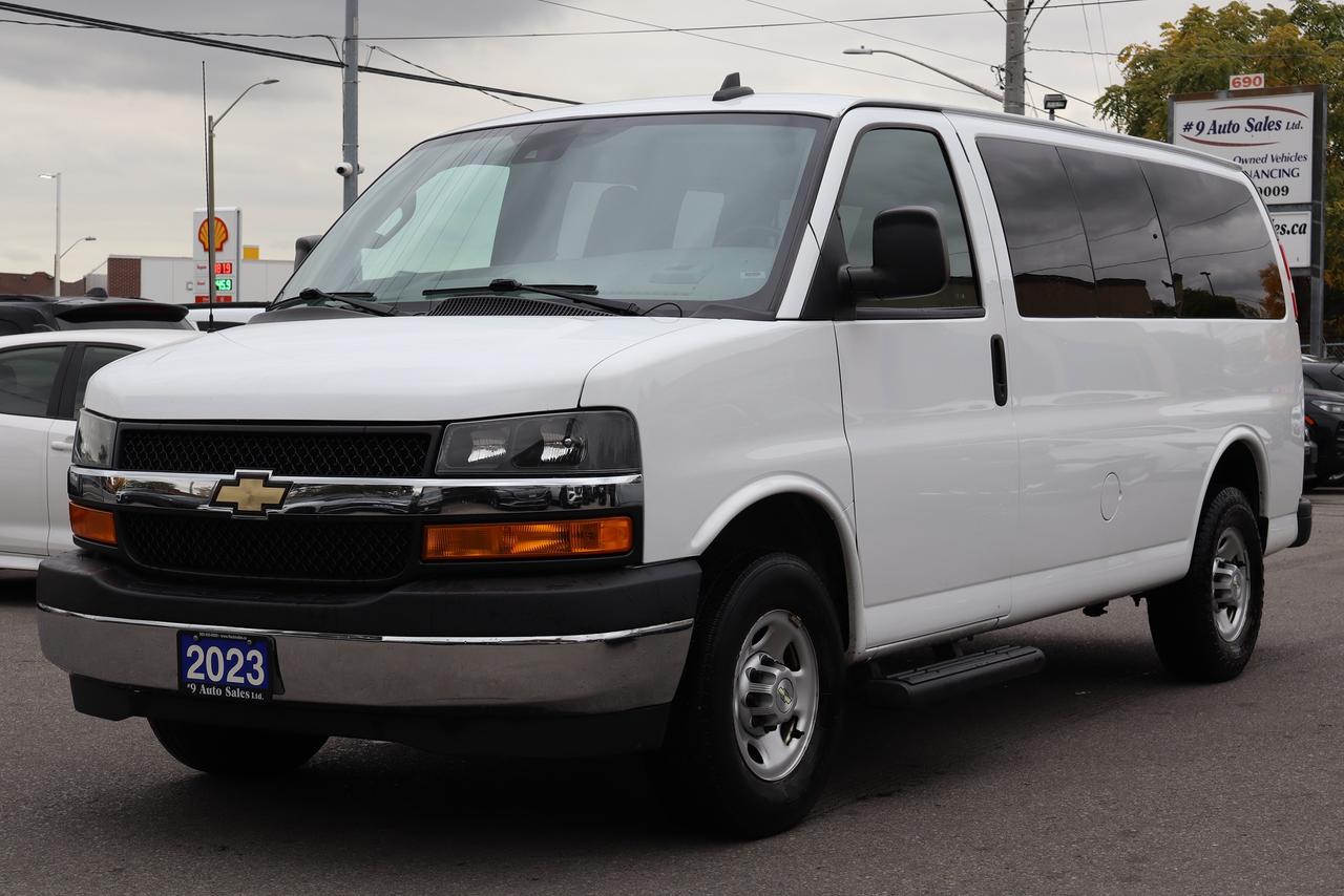 2023 Chevrolet Express RWD 3500 135" LT Photo2