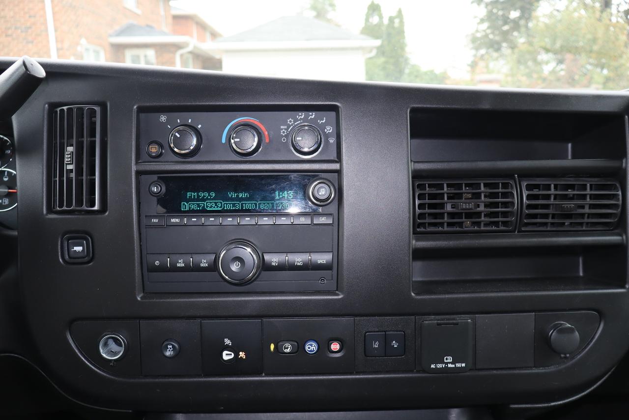 2023 Chevrolet Express RWD 3500 135" LT Photo