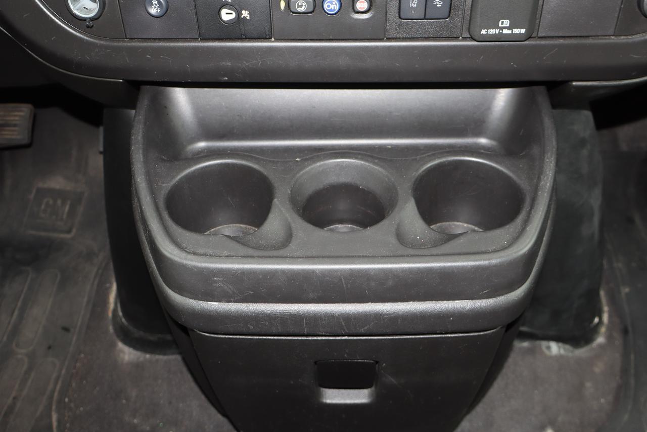 2023 Chevrolet Express RWD 3500 135" LT Photo
