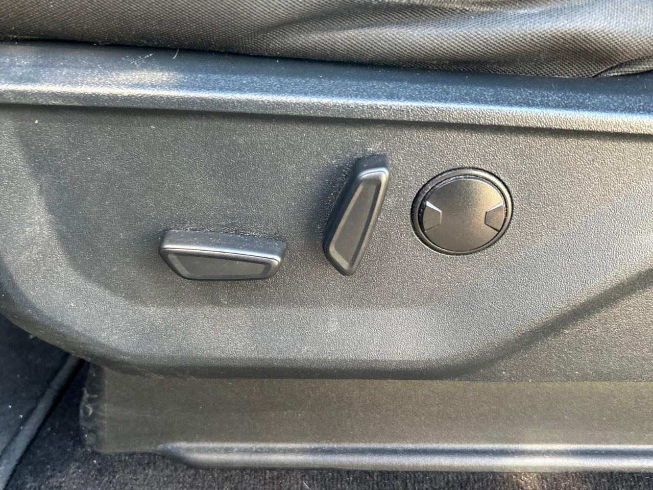 2022 Ford F-150 XLT 4WD SuperCrew 5.5' Box Photo