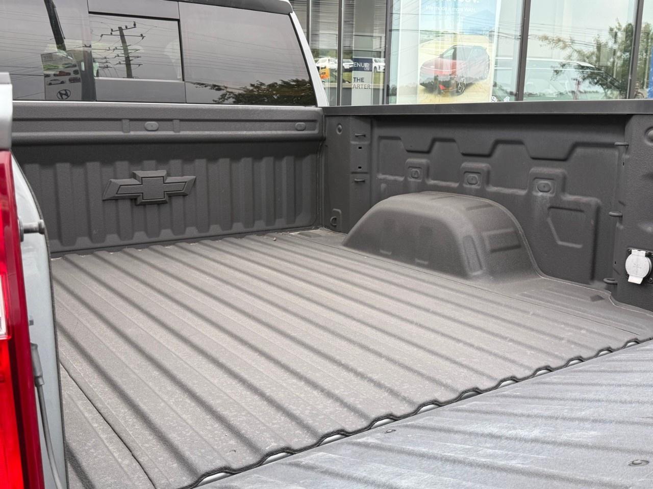 2024 Chevrolet Silverado 1500 Crew Cab Short Box 4-Wheel Drive RST Photo