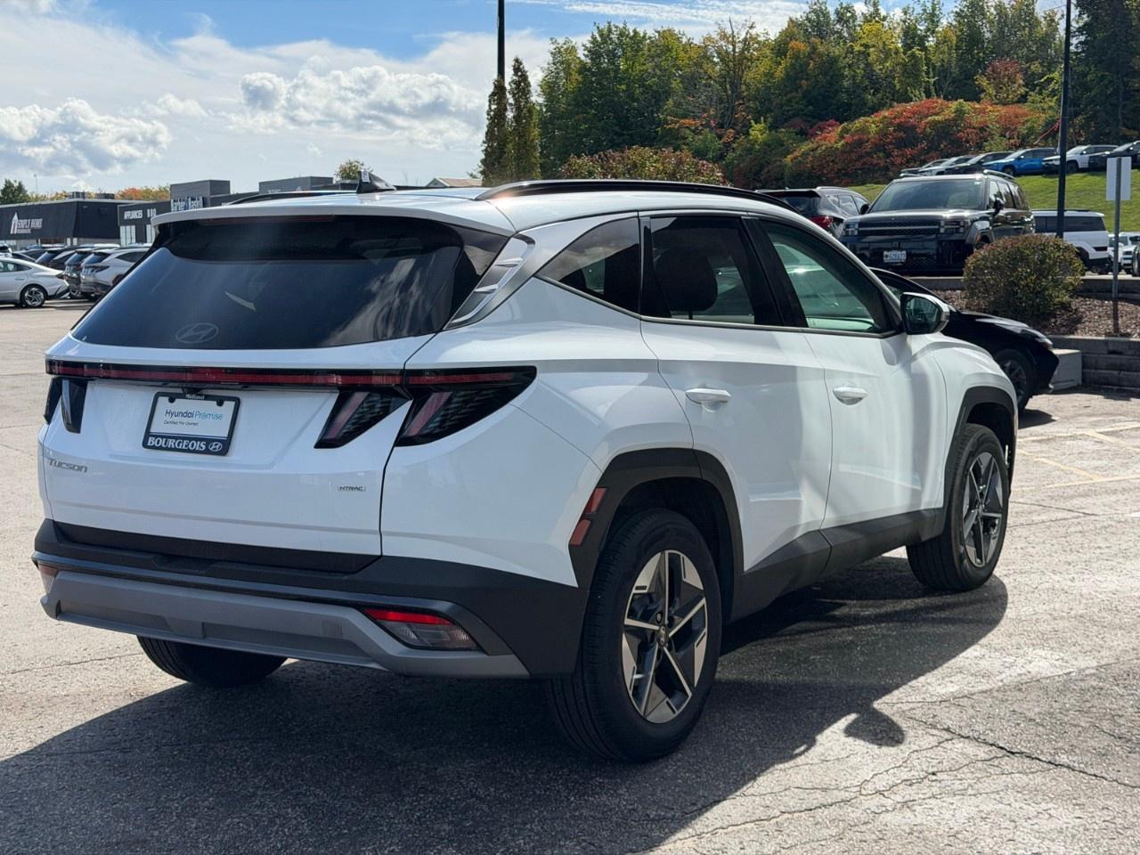 2025 Hyundai Tucson Preferred AWD w/Trend Pkg [TUCWDK2EPRTR] Photo