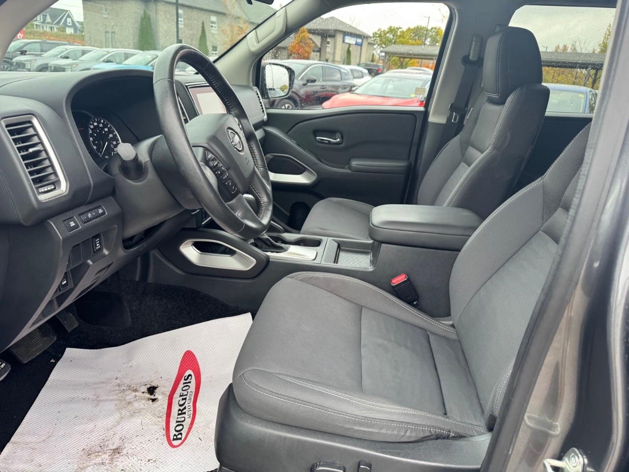 2022 Nissan Frontier  Photo