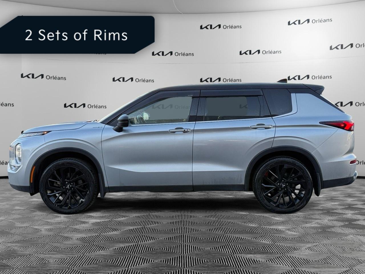 2023 Mitsubishi Outlander NOIR S-AWC Photo
