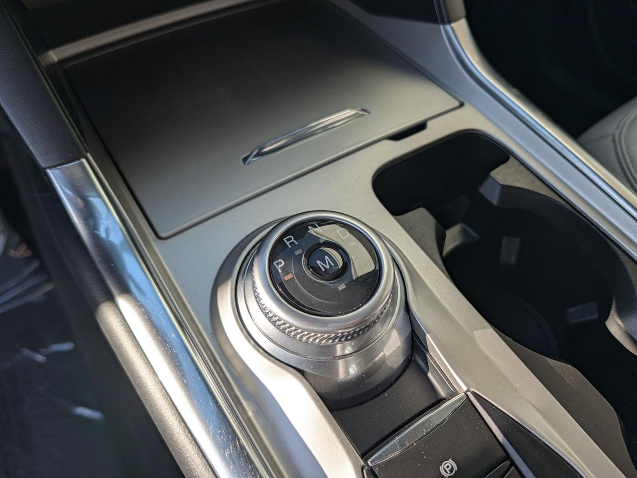 2021 Ford Explorer XLT 4WD Photo