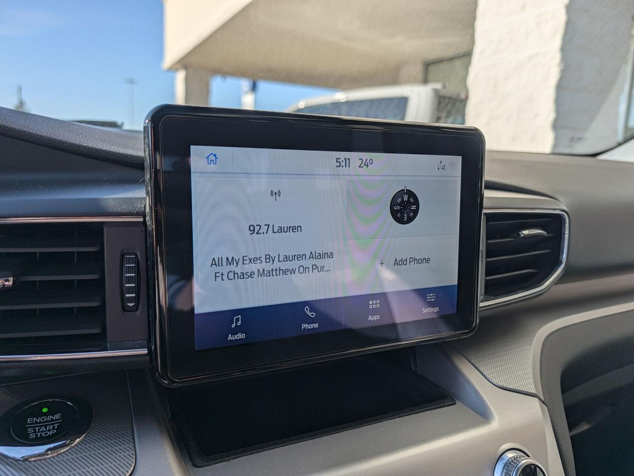 2021 Ford Explorer XLT 4WD Photo