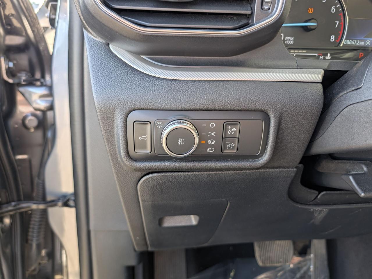 2021 Ford Explorer XLT 4WD Photo