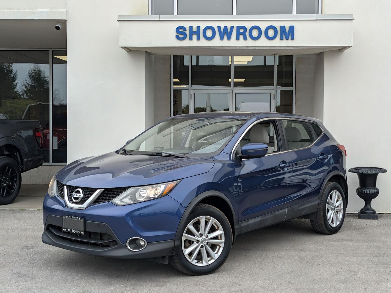 2018 Nissan Qashqai FWD S Manual Photo