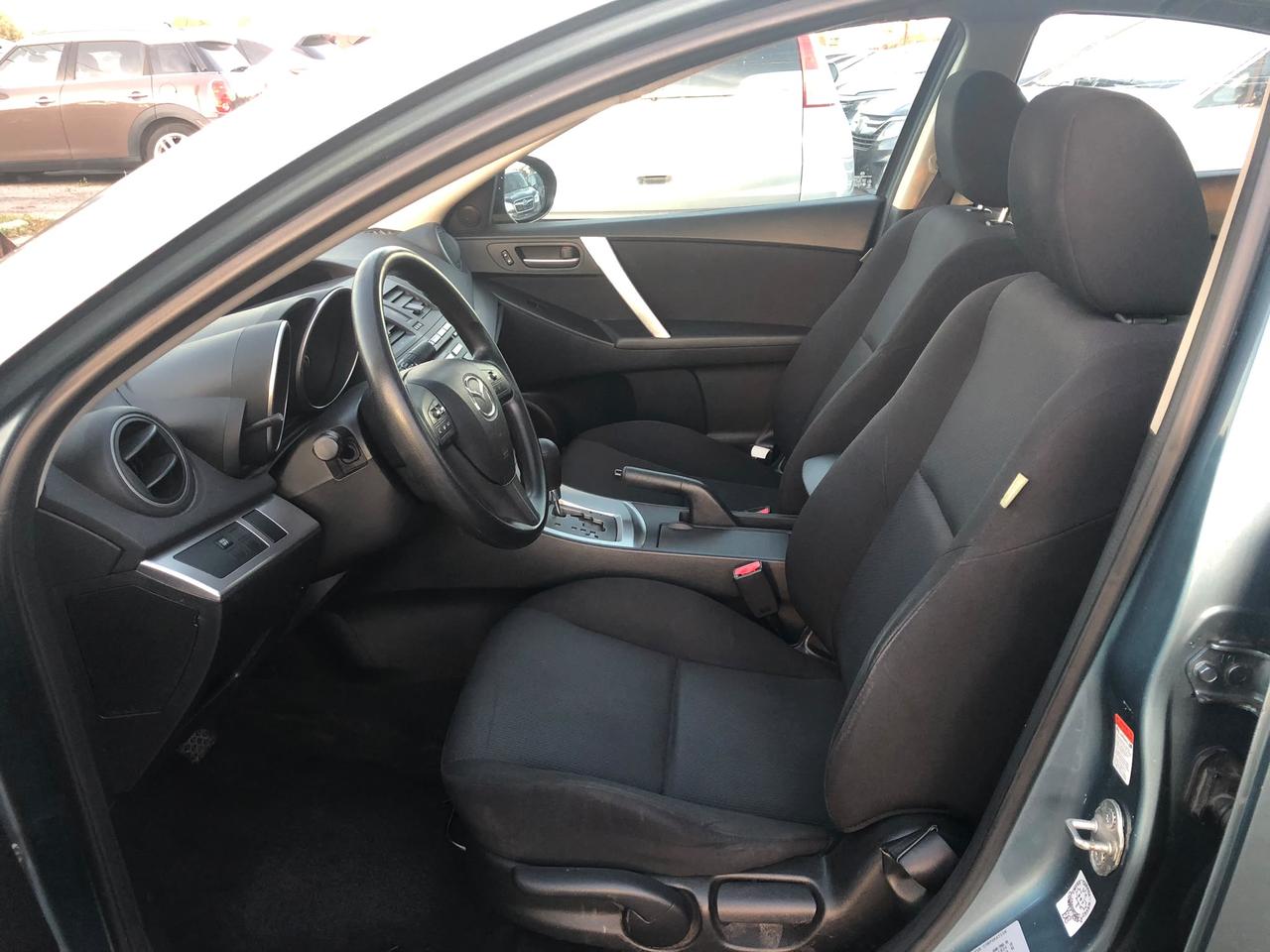2010 Mazda MAZDA3 GS, CERTIFIED WITH 3 YRS WARRANTY INCLUDED Photo