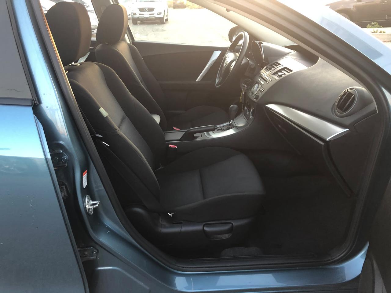 2010 Mazda MAZDA3 GS, CERTIFIED WITH 3 YRS WARRANTY INCLUDED Photo