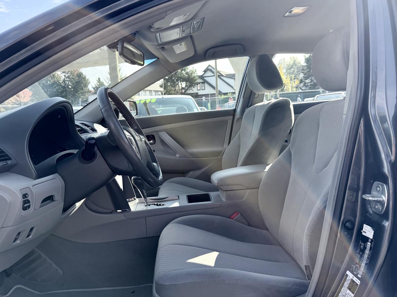 2008 Toyota Camry Hybrid FINANCING AVAILABLE Photo9