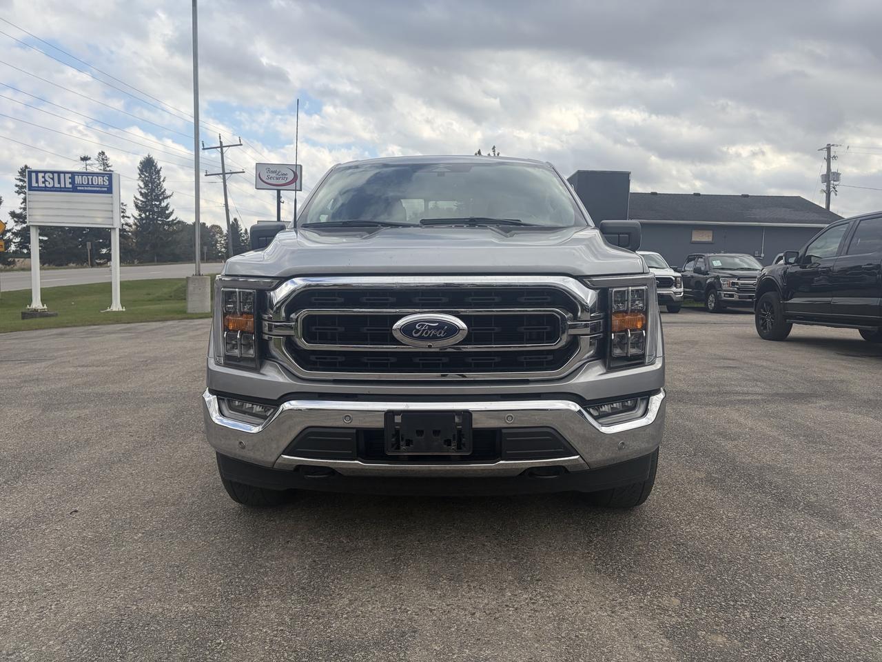 2023 Ford F-150 XLT 4WD SuperCrew 5.5' Box Photo1