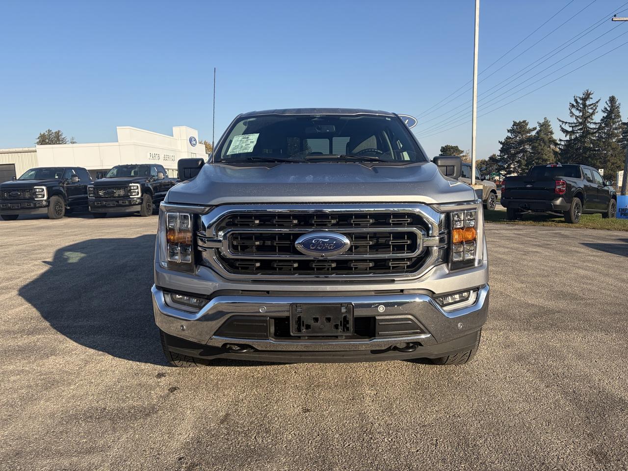 2023 Ford F-150 XLT 4WD SuperCrew 5.5' Box Photo1