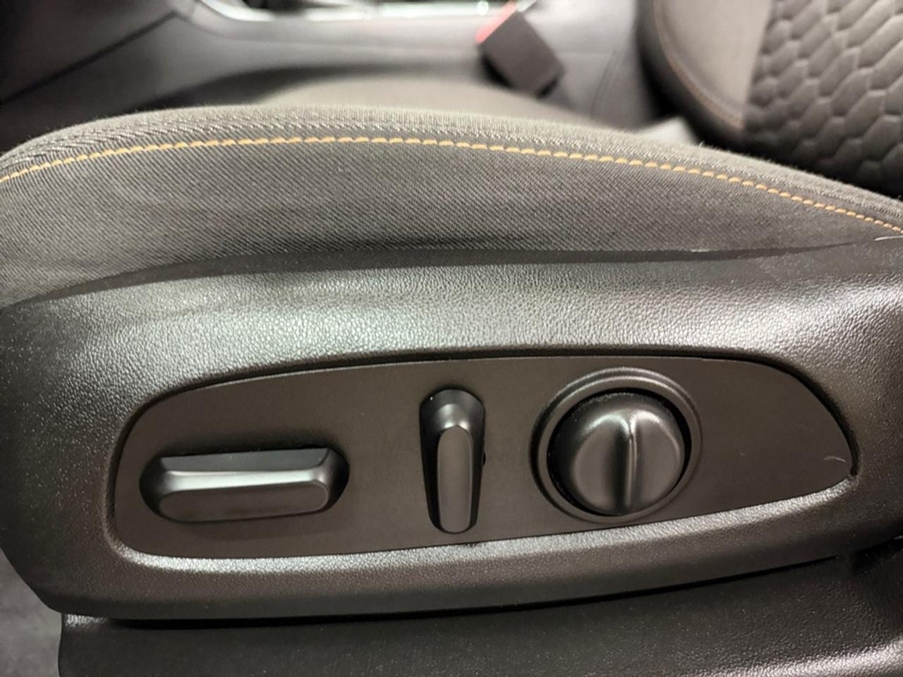 2019 Chevrolet Equinox AWD 4DR LT W/2LT Photo