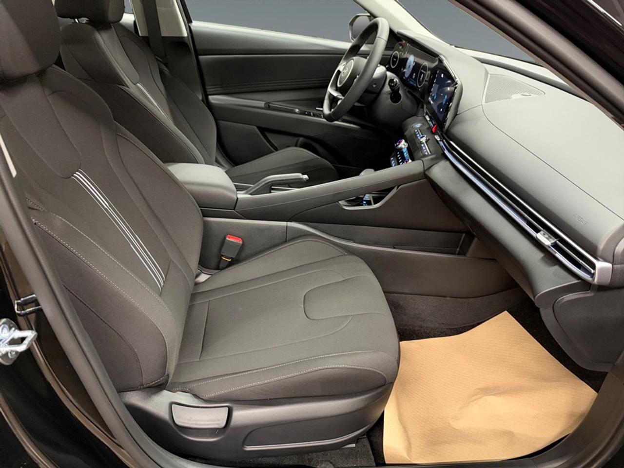 2026 Hyundai Elantra Preferred IVT w/Tech Pkg Photo