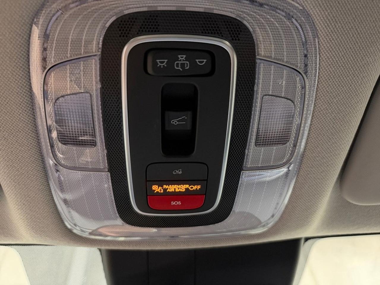 2026 Hyundai Elantra Luxury IVT Photo